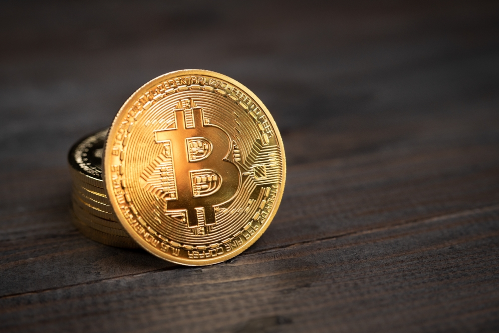 How a Sell-Off in Gold Could Propel Bitcoin to $200,000